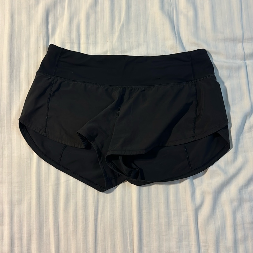 Lululemon 2.5 inch speed up low rise shorts